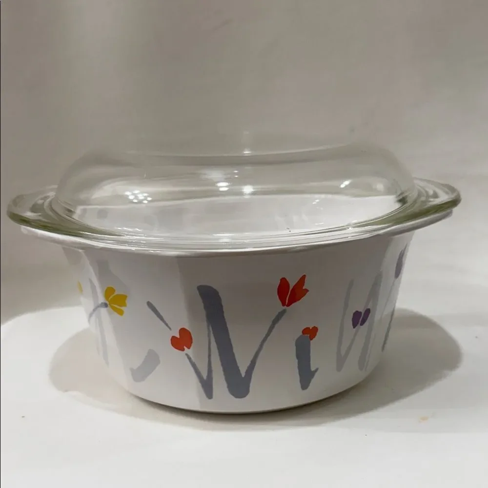 Studio Nova White Casserole Dish  Vibrant Floral Accents Clear Glass Lid Japan